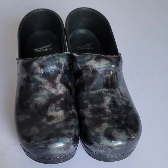 Dansko Professional Clogs. Size 42 - Picture 2 of 8